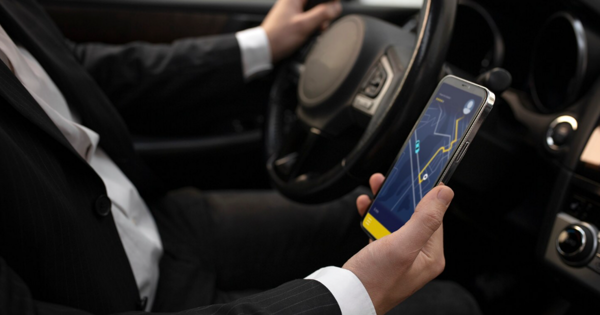 Эксперты оценили влияние локализации автомобилей на тарифы и сервис такси С 1 марта 2026 года в России такси должны испол...