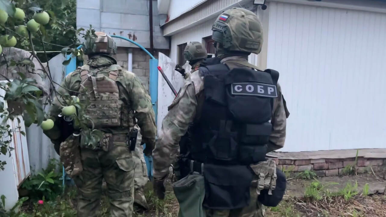 В Самарской области пресекли выпуск синтетических наркотиков в проммасштабе Сотрудники УФСБ по Самарской области пресекли д...