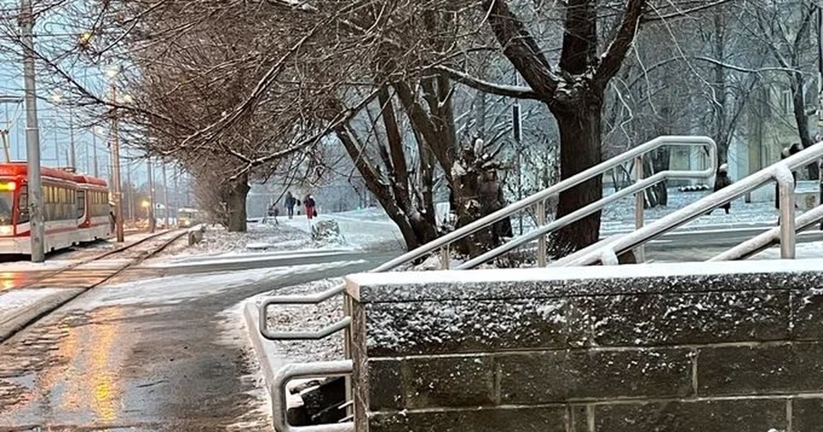 Городские службы Самары перешли на усиленный режим работы В Самаре ожидается гололедица