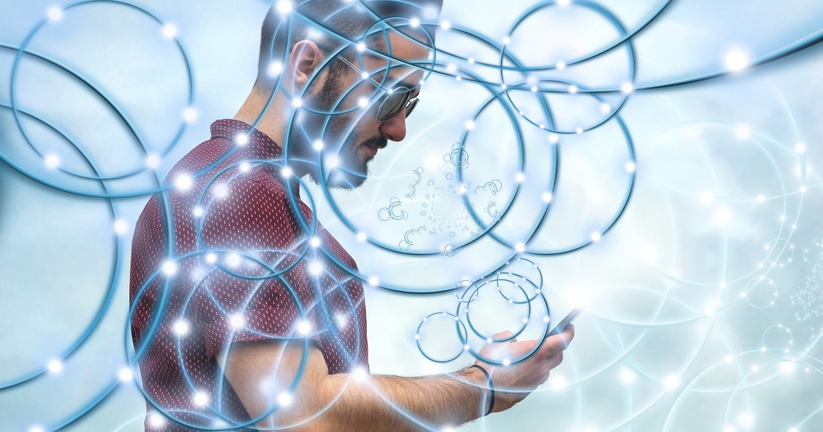 Изначально релиз мессенджера в App Store планир...