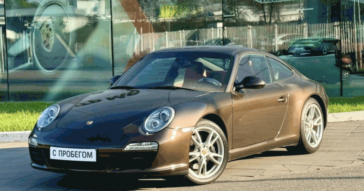 «Капсула» с запахом новой машины: в России продают 18-летний Porsche 911 В России выставили на продажу Porsche 911 Carre...