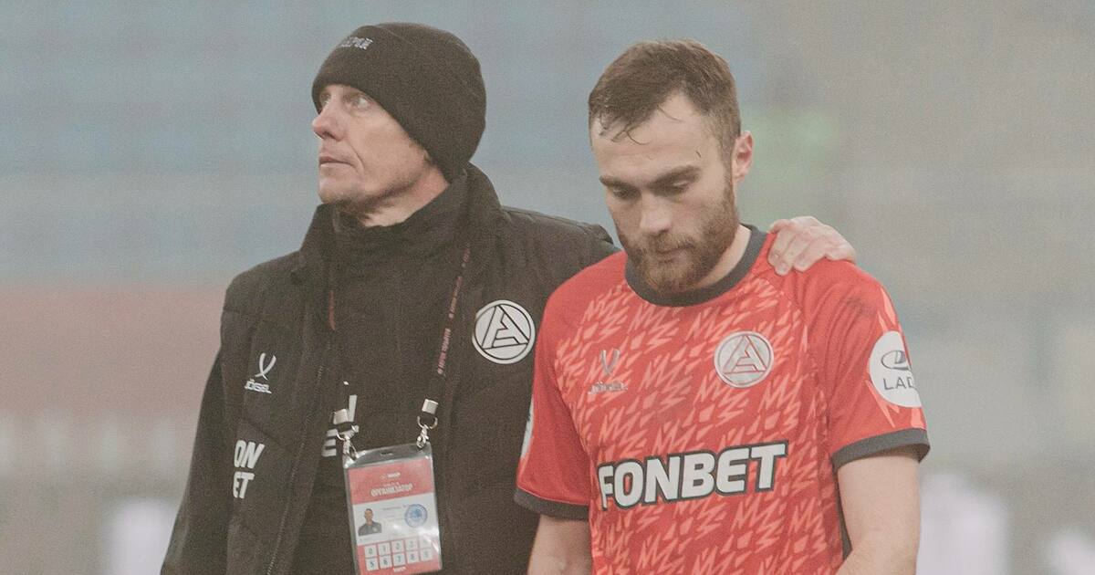 Клюшев: туман помешал качественной игре "Акрона", но не стал причиной поражения Генеральный директор клуба поделился впечатлени...