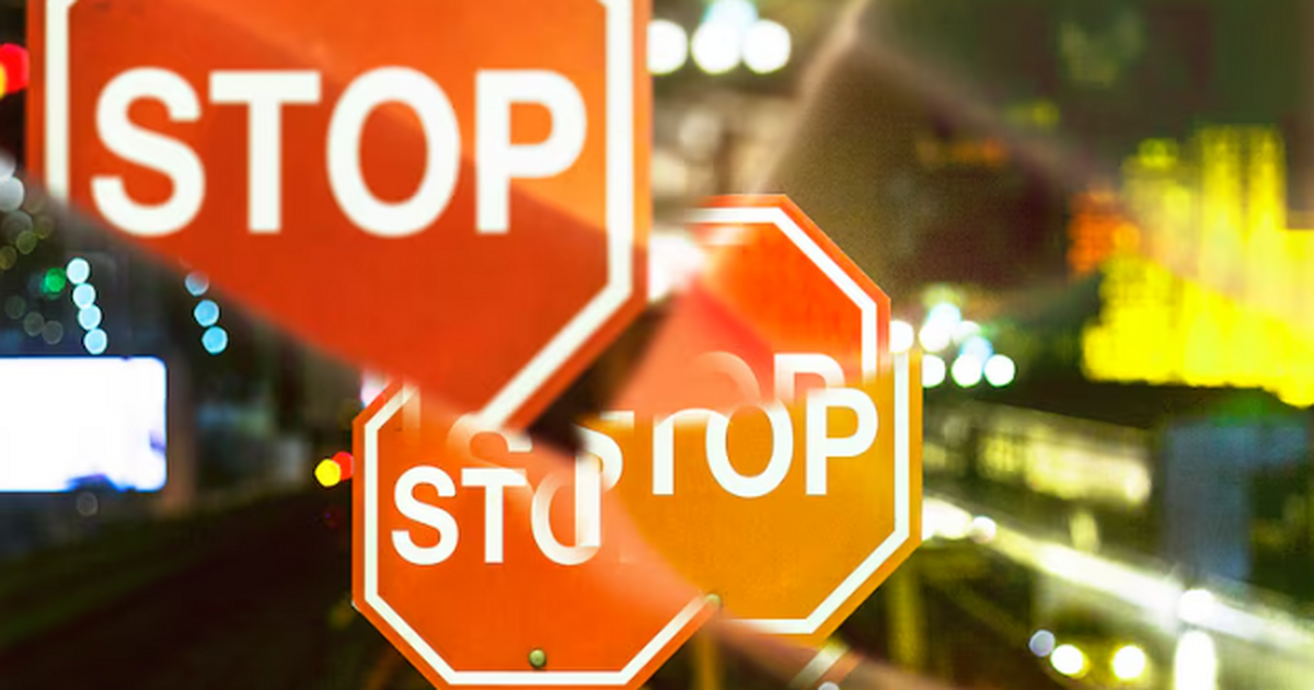 Верховный суд поставил точку: жильцам нельзя оставлять свои авто во дворах жилых домов - правила работаю иначе Типичный двор превратился в стоянку? Верховный ...