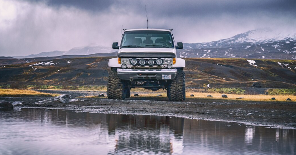 Новые Toyota 4Runner за 6,2 млн рублей начали привозить в Россию В России появились первые предложения по прямом...