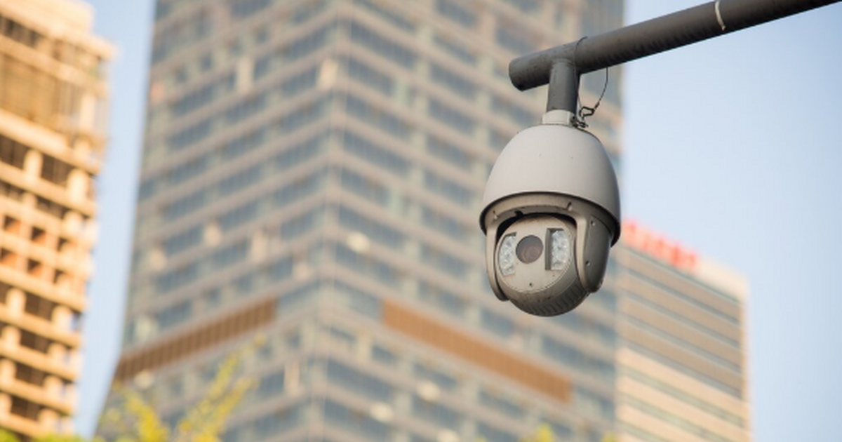 Новые камеры ГИБДД «стреляют» за 0,5 км: Гаишники рассказали, как тормозить зимой, чтобы не получить штраф Камеры стали умнее: почему резкое торможение бо...