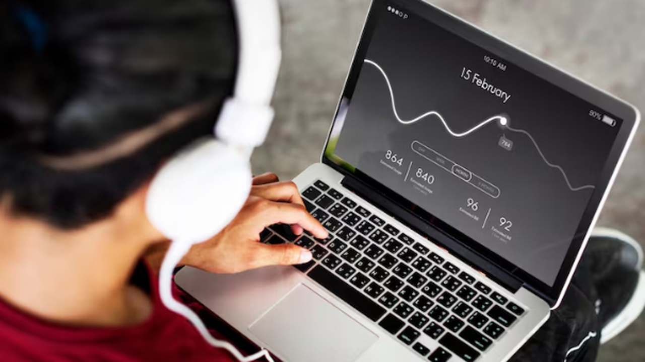 Почему Wi‑Fi «падает» вечером и как поднять скорость: простая схема из 10 шагов Вечером у всех включается всё: телефоны, телеви...