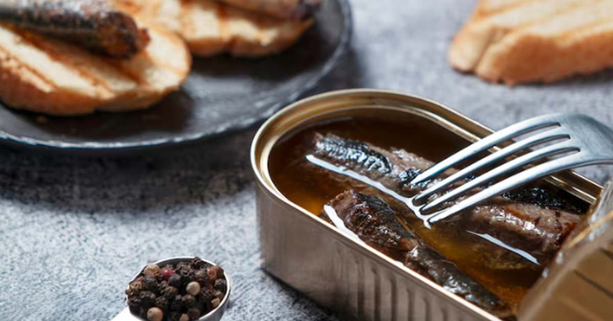 В "Светофор" только за белорусской тушенкой: вскрываем три банки с консервами - смотрим что внутри Белорусские консервы у нас давно с репутацией «...