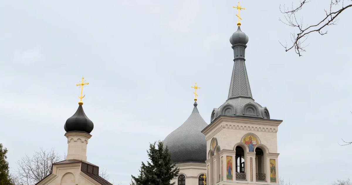 Губернатор Вячеслав Федорищев примет участие в Крестном ходе, который состоится 4 ноября Губернатор Самарской области Вячеслав Федорищев...