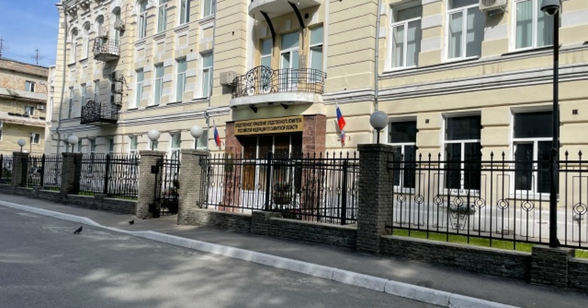 Он обвиняется в превышении полномочий и получен...