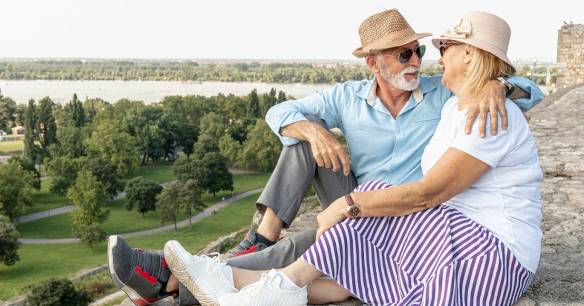 Европа в пролете: пенсионеры из России открыли для себя новый курорт Российские пенсионеры этой зимой выбирают путеш...