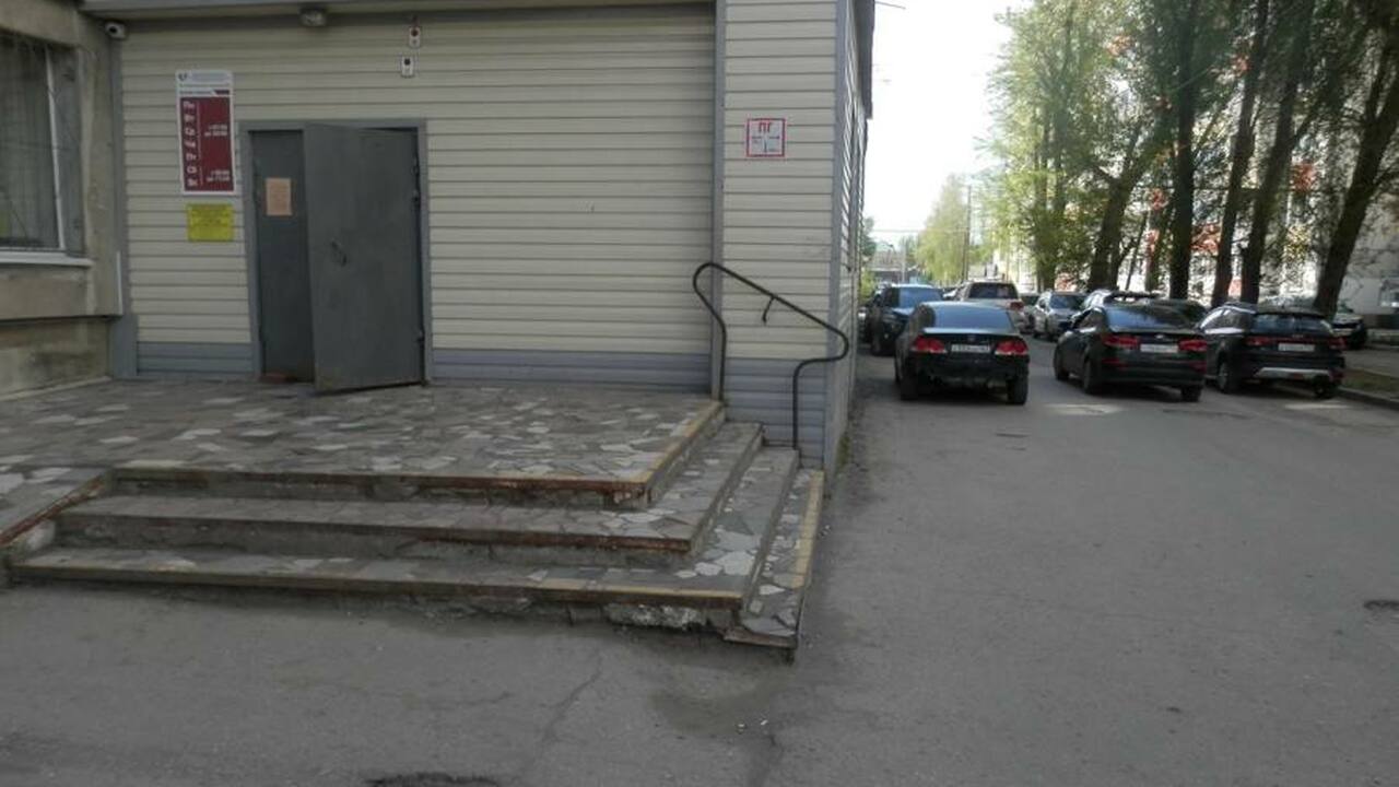 В Самаре прокуратура потребовала устранить нарушения в поликлинике №13 Прокурорская проверка выявила нарушения прав ин...