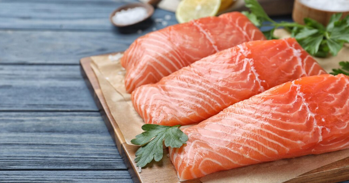 Горбуша выходит сочнейшая, вкуснее дорогой красной рыбы: Отличный и простой рецепт для каждой хозяйки Горбуша часто выходит сухой и скучной. Я долго ...