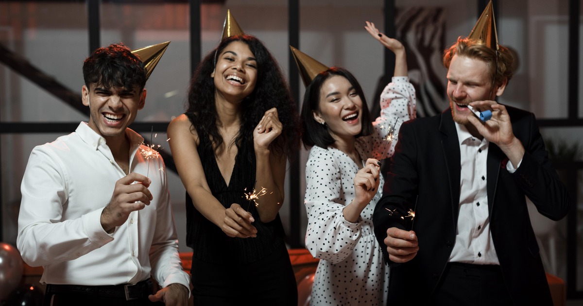 Как провести новогодний корпоратив в Самаре: гид по местам, трендам и бюджетам 2026 года Самарские работодатели уже начали бронировать п...