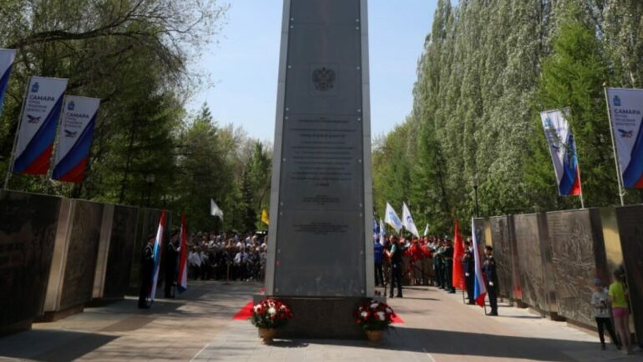 Указ о присвоении звания был подписан Президент...