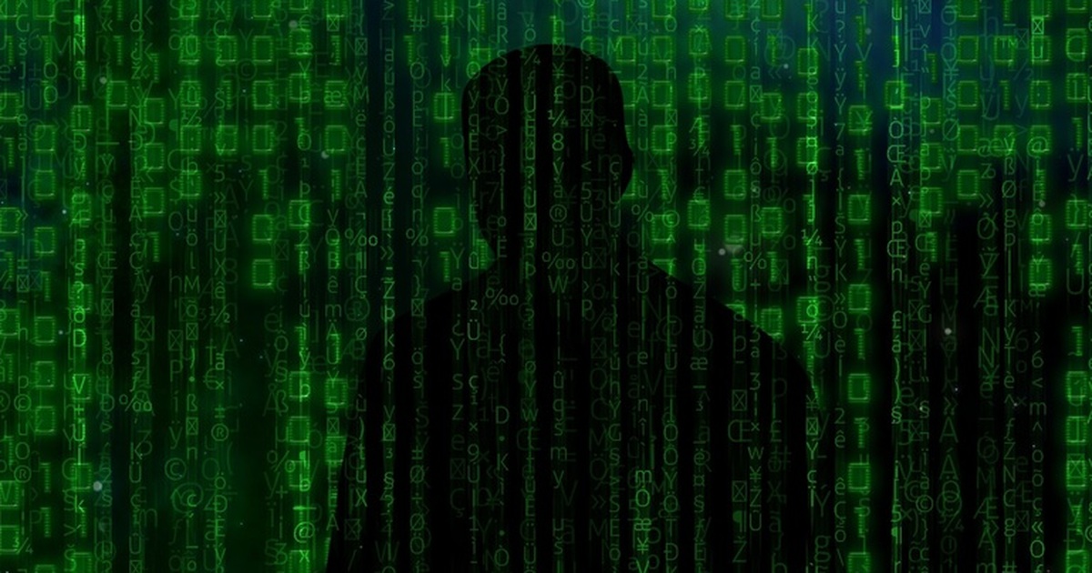 Неизвестный позвонил девушке и представился сот...