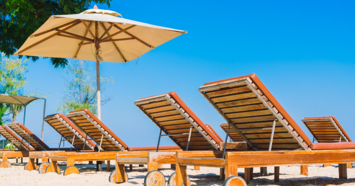 Конфликт на пляже: швейцарец пытался прогнать россиянина Конфликт на пляже Дананга между туристами из Ро...