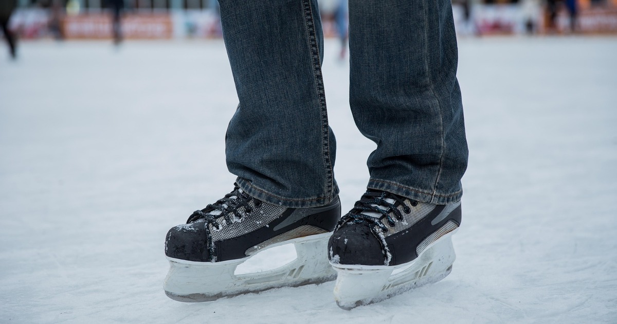 Он открылся на парковке ТЦ "Мега"