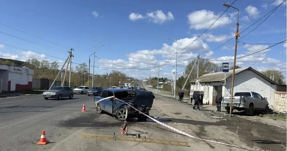 Один из столкнувшихся автомобилей насмерть сбил...