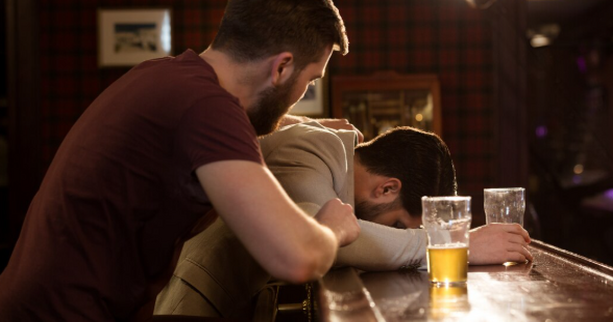 Бытовое употребление алкоголя может со временем...