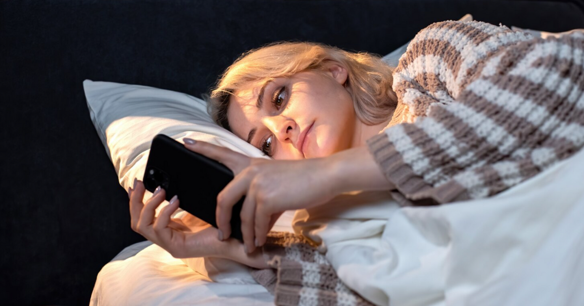 Сомнолог Бузунов объяснил, как смартфоны и подкасты влияют на сон Профессор-сомнолог Роман Бузунов рассказал Моск...