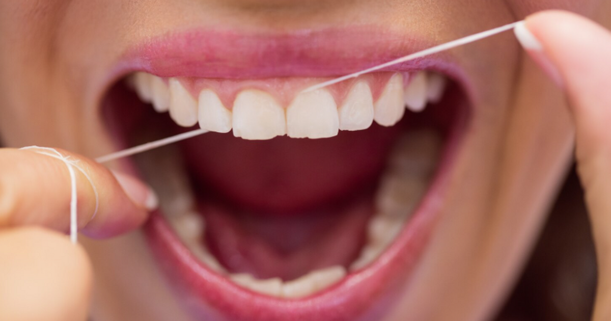 Врач Амир Хан заявил, что использование зубной ...