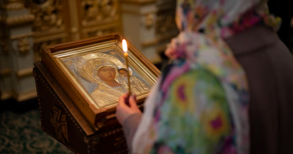 Священник храма иконы Божией Матери «Знамение» ...