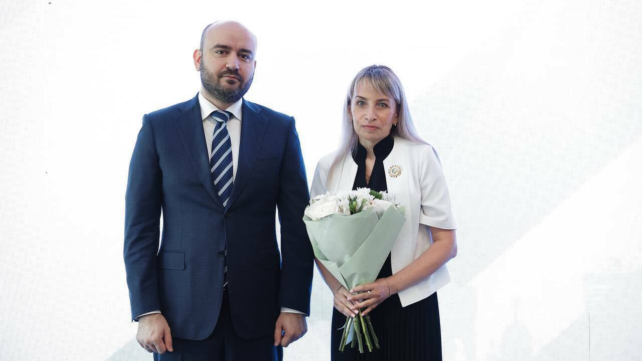6 июня в Самаре прошла церемония награждения лучших социальных работников Отличившихся работников социальной сферы наград...