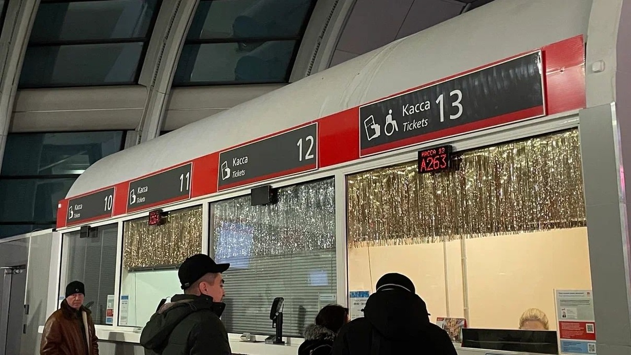 Обратную дорогу из Адлера едва перенесли: 35 градусов в вагонах и туалет по согласованию Приобретение билетов на верхние полки обошлось ...