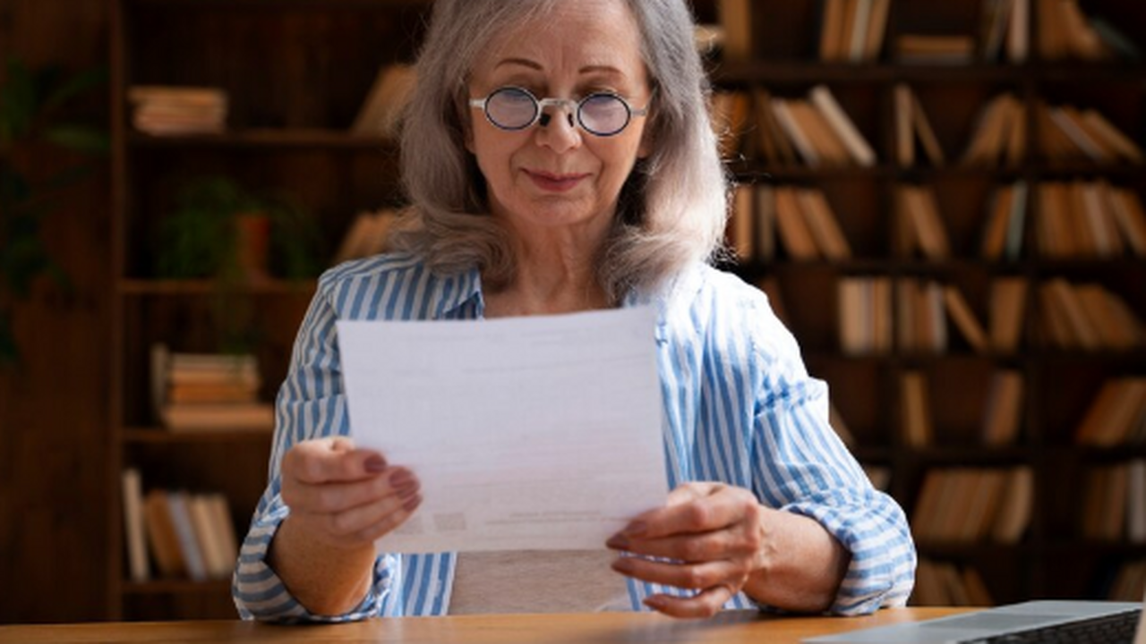 Для граждан России, достигших 52-летнего возрас...