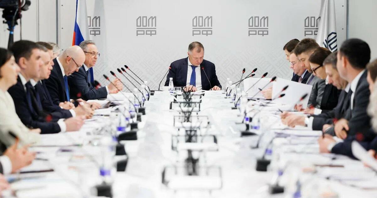 Это решение было поддержано комиссией под предс...