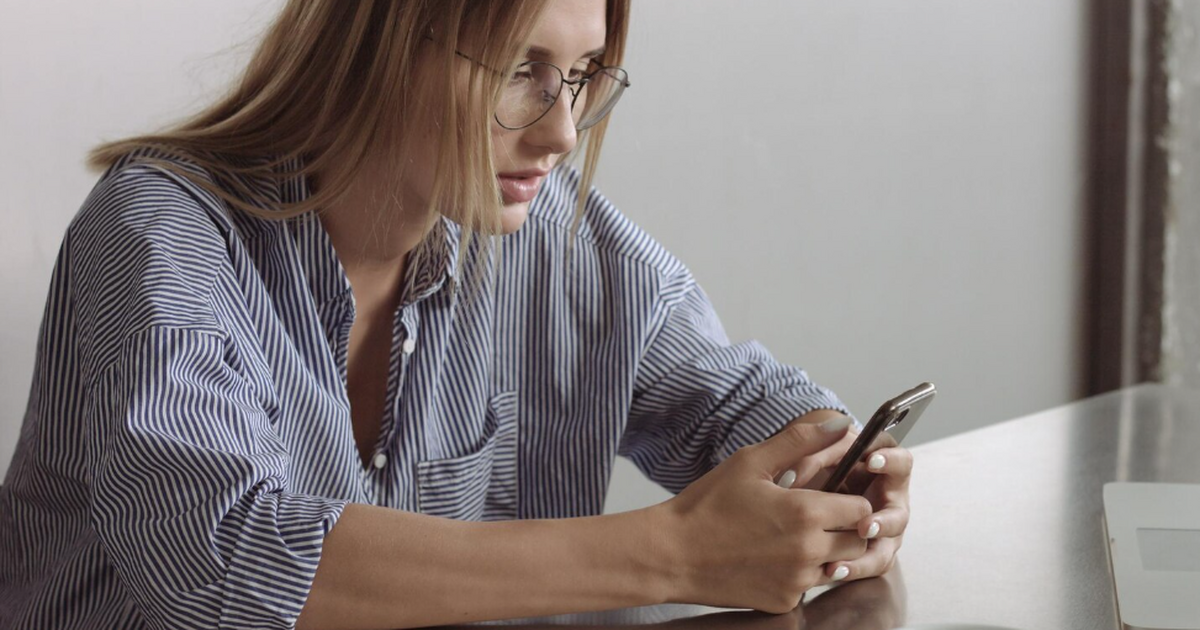 Роскомнадзор, по данным РБК, начал частичное за...