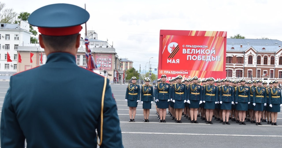 Работа общественного транспорта также будет ско...