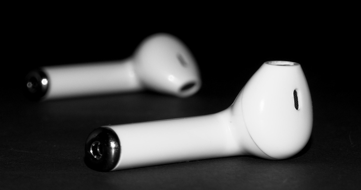 Apple разрабатывает такие AirPods около четырёх...