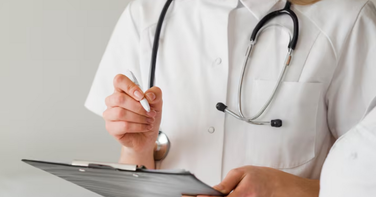 Иммунолог Крючков: аденовирус способен повредить зрение Иммунолог Николай Крючков сообщил, что аденовир...