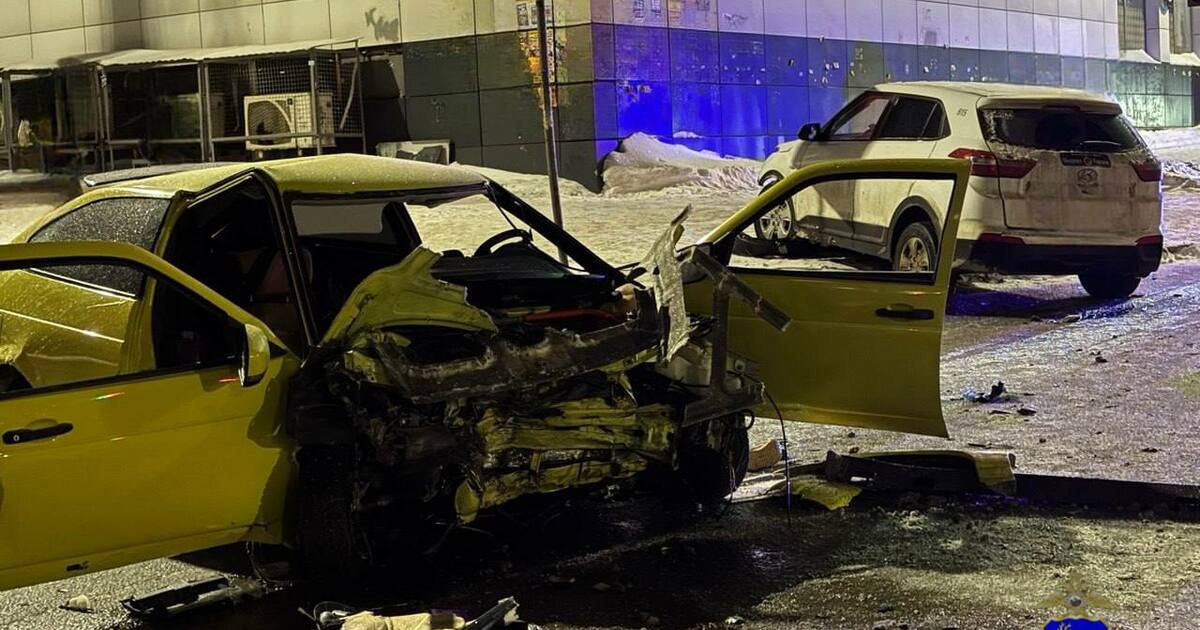 В Самаре ночью произошло дорожно-транспортное п...