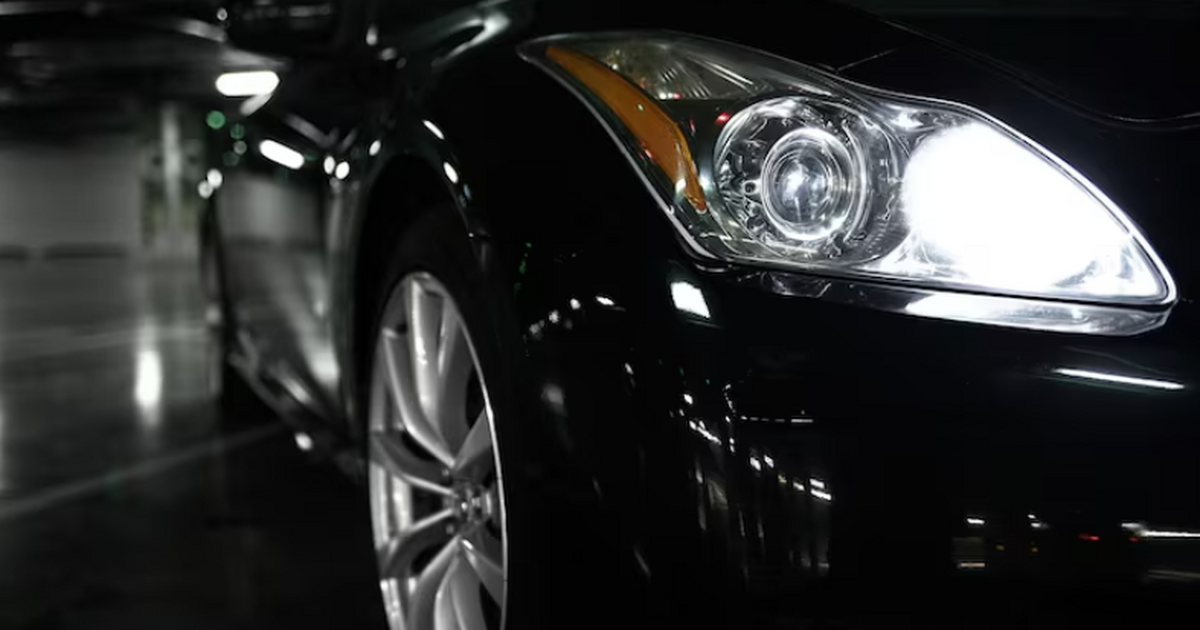 С 1 апреля в России новые легковые автомобили м...