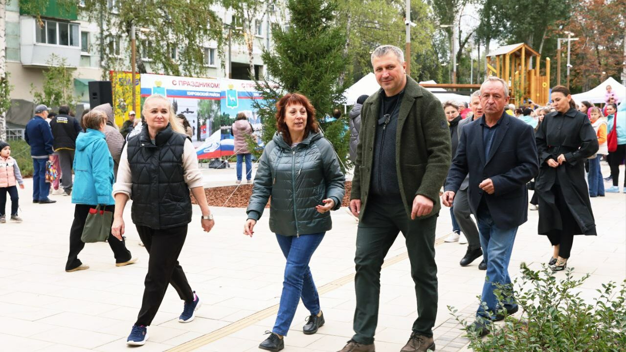 Сквер "Восточный", спортплощадка в школе №29 и встреча с горожанами: Иван Носков подвел итоги недели Сквер "Восточный" был обновлен в рамках федерал...