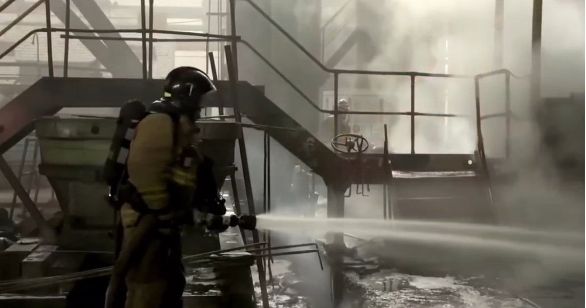 Из цеха было эвакуировано 8 человек