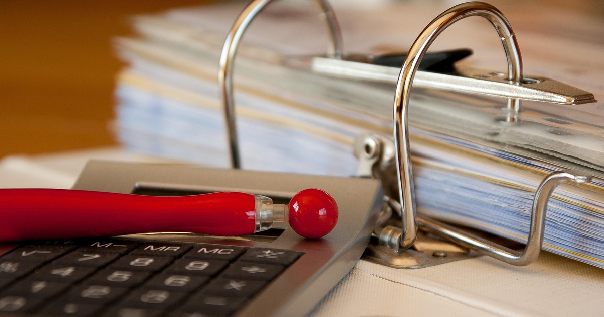 При этом спрос на финансовые услуги вырос на 10%