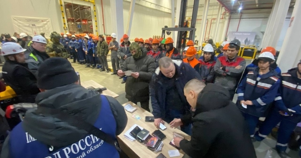 Выявлено 182 нарушения миграционного законодате...