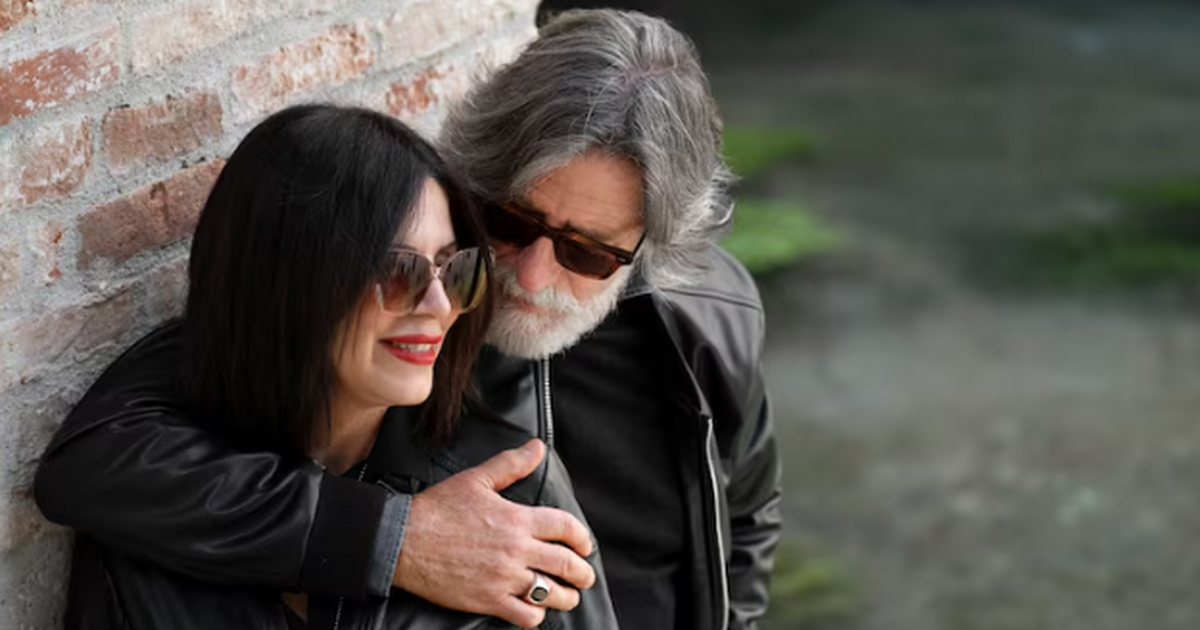 «Я бы въехал к тебе, пока работу не найду» — мужчина сделал неожиданное предложение после трёх недель знакомства Он всё отдал детям и сразу захотел въехать к не...