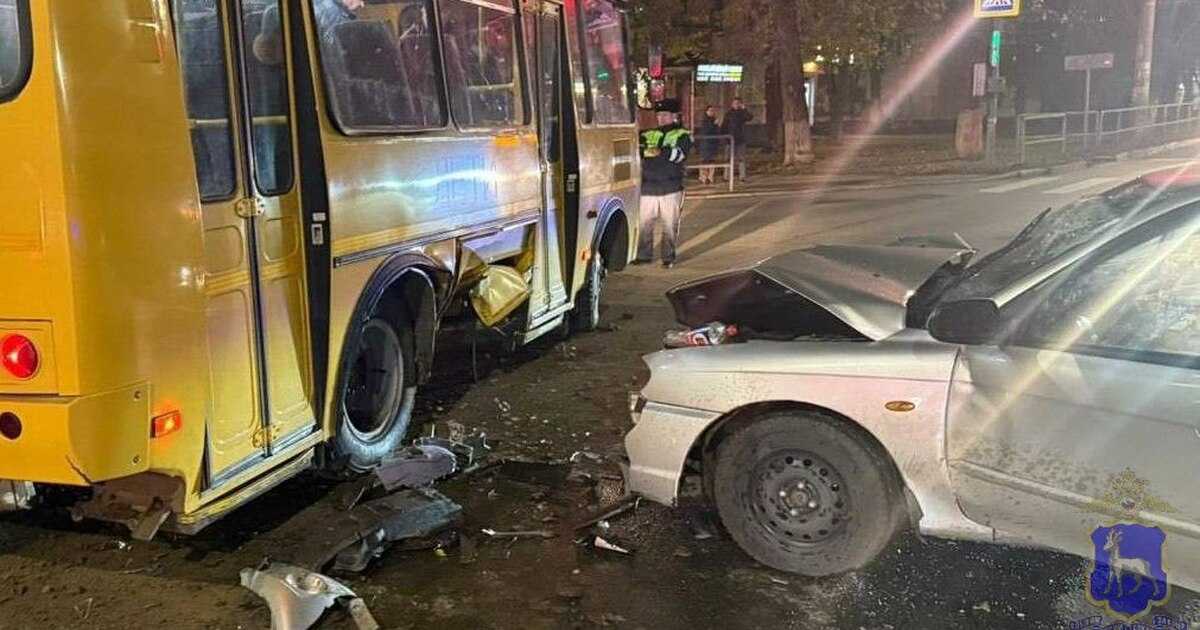 СК возбудил дело после ДТП с детской командой гимнастов в Самаре 25 октября В ДТП есть пострадавшие, включая детей
