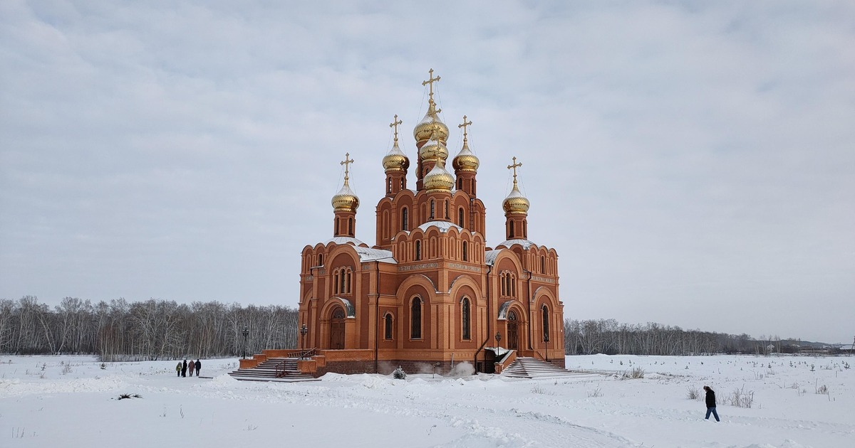 В этот день верующие совершают особое поминовен...