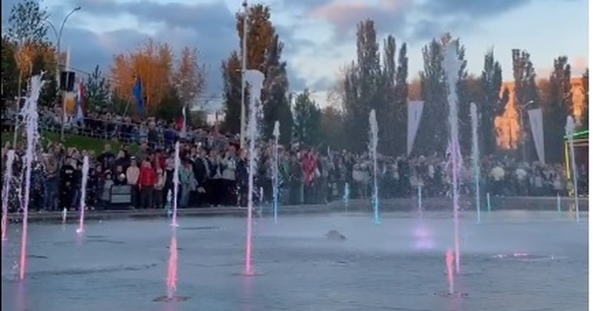 Глава Тольятти Илья Сухих: запуск фонтана на Центральной площади состоялся Сухих также сообщил, что масштабное преображени...