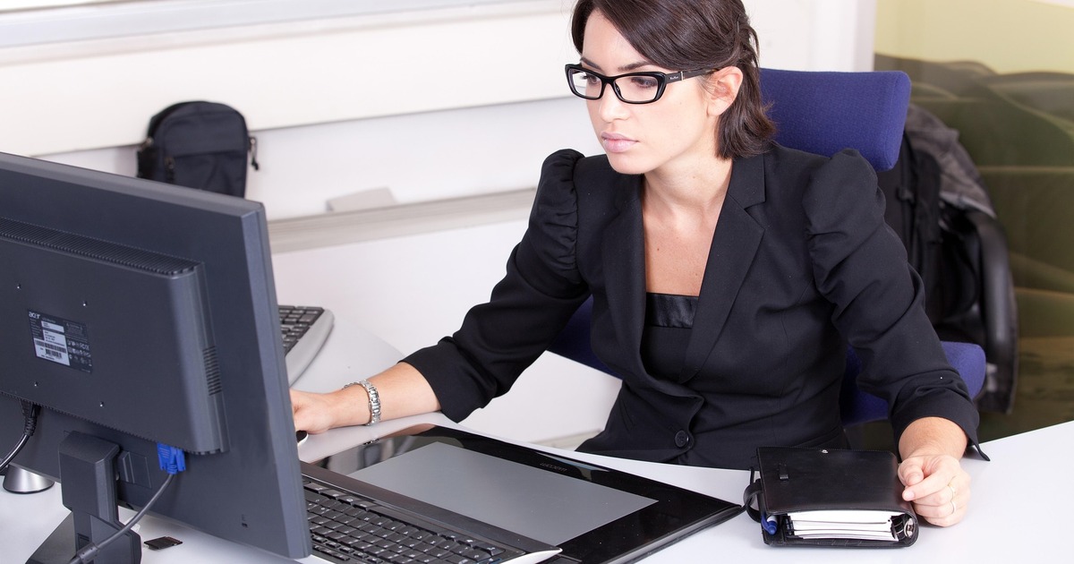 Опрос о мерах поддержки работающих мам провел S...