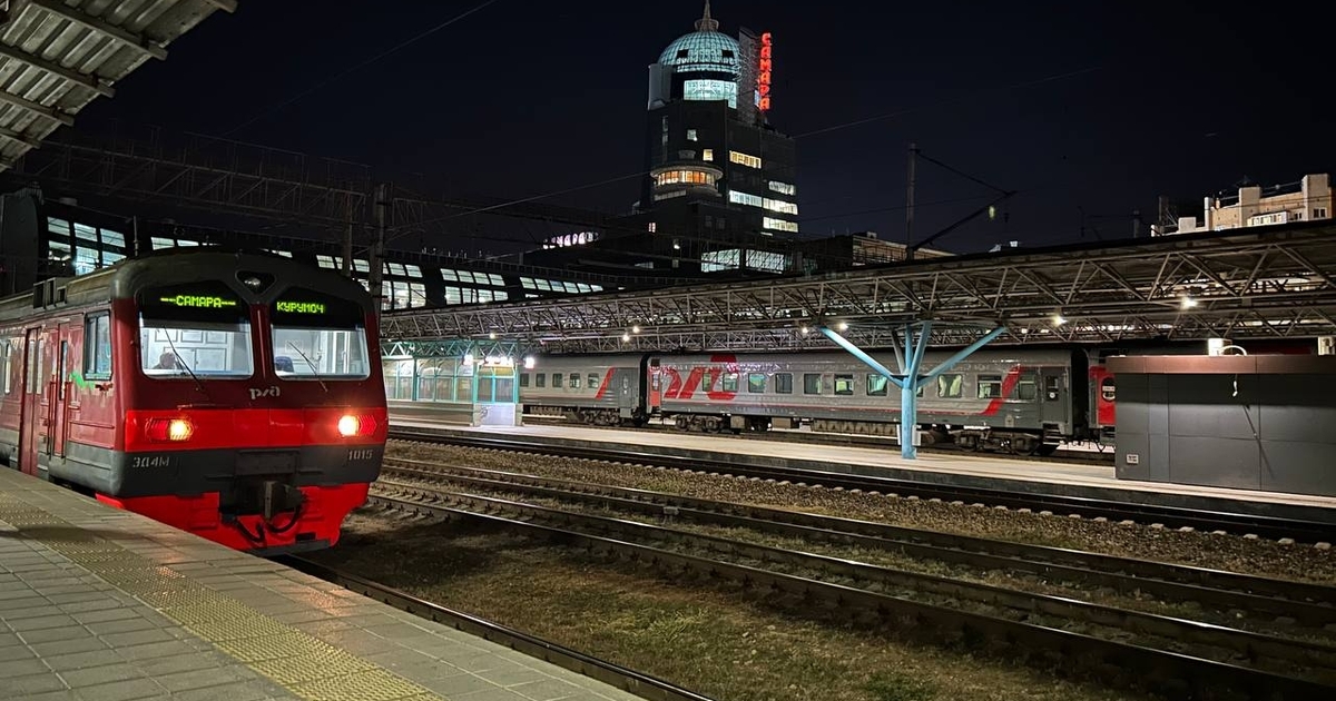 «Бюро 1440» представило спутниковый терминал для поездов Российская компания «Бюро 1440» показала протот...