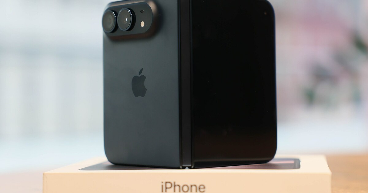 МТС открыла для жителей Самарской области продажи iPhone Duo МТС сообщает о том, что компания первой в Росси...