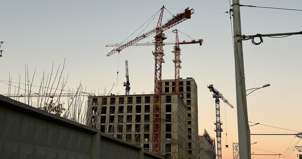 Строительство ЖК "Космолет" в Самаре не возобновилось к ноябрю Минстрой обещал организовать встречу с руководи...