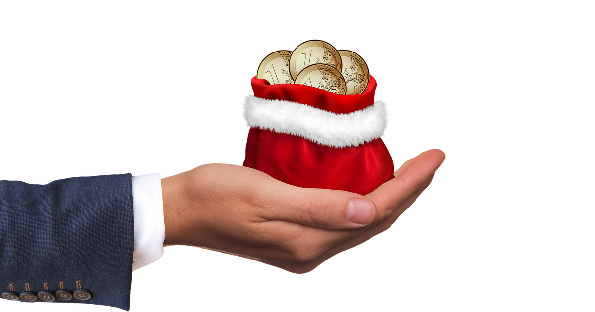 Жители Самары планируют потратить на новогодние...