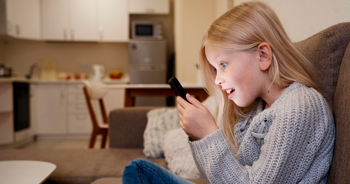 Соцсети грозят идентичности подростков: как лайки и лента меняют личность Социальные сети стали самостоятельной средой фо...